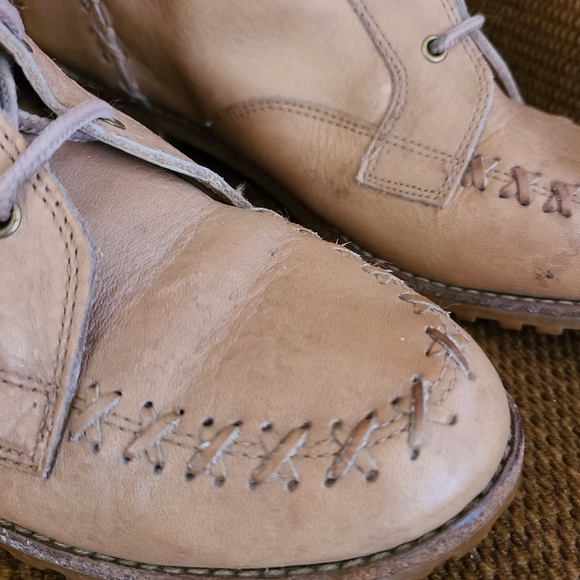 Tan Leather Size 7 Booties - Picture 3 of 9